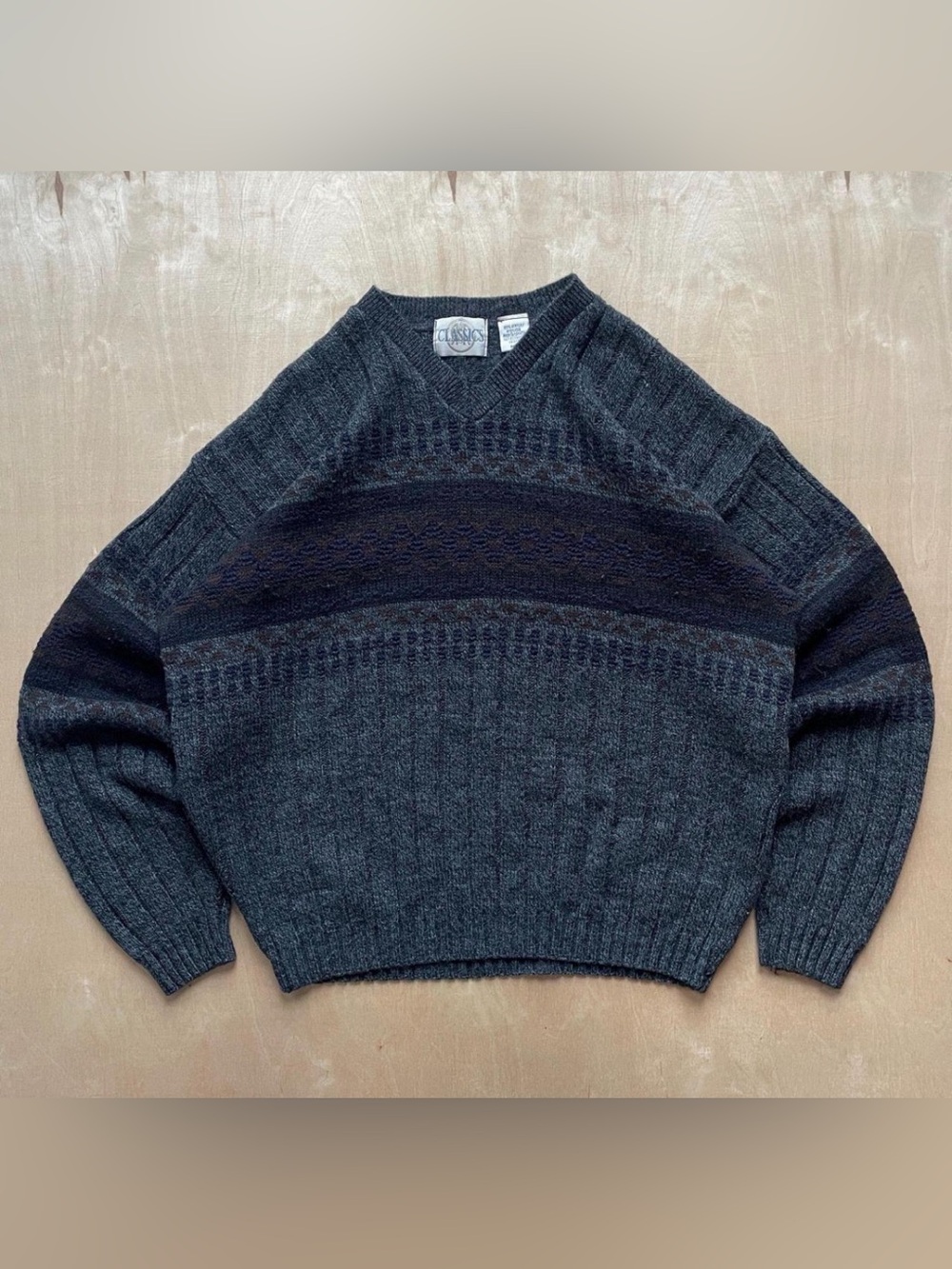 Vintage 1980s knit sweater